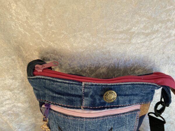 kleine Umhänge Tasche mit Katzenkopf – Bild 3